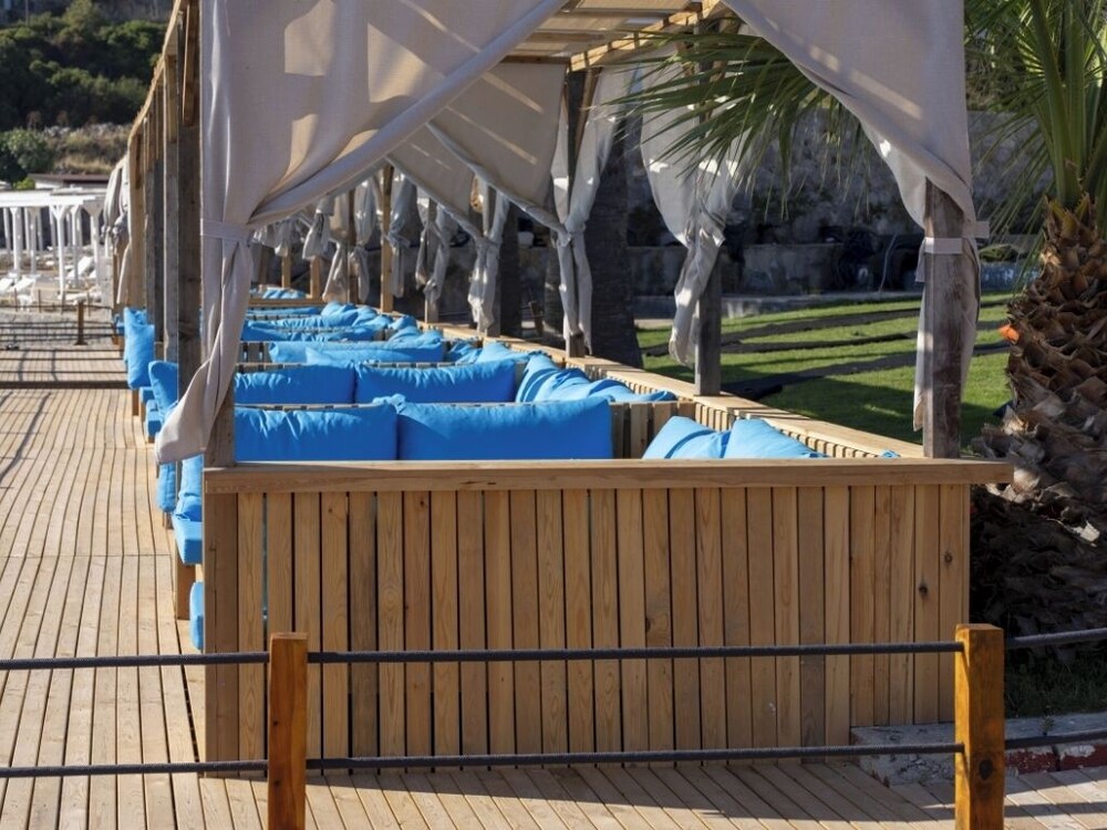 Sude Beach Resort Hotel