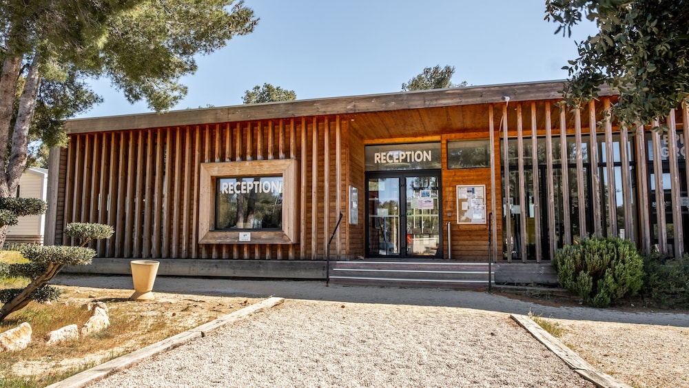 Camping de l'Arquet Cote Bleue view 2