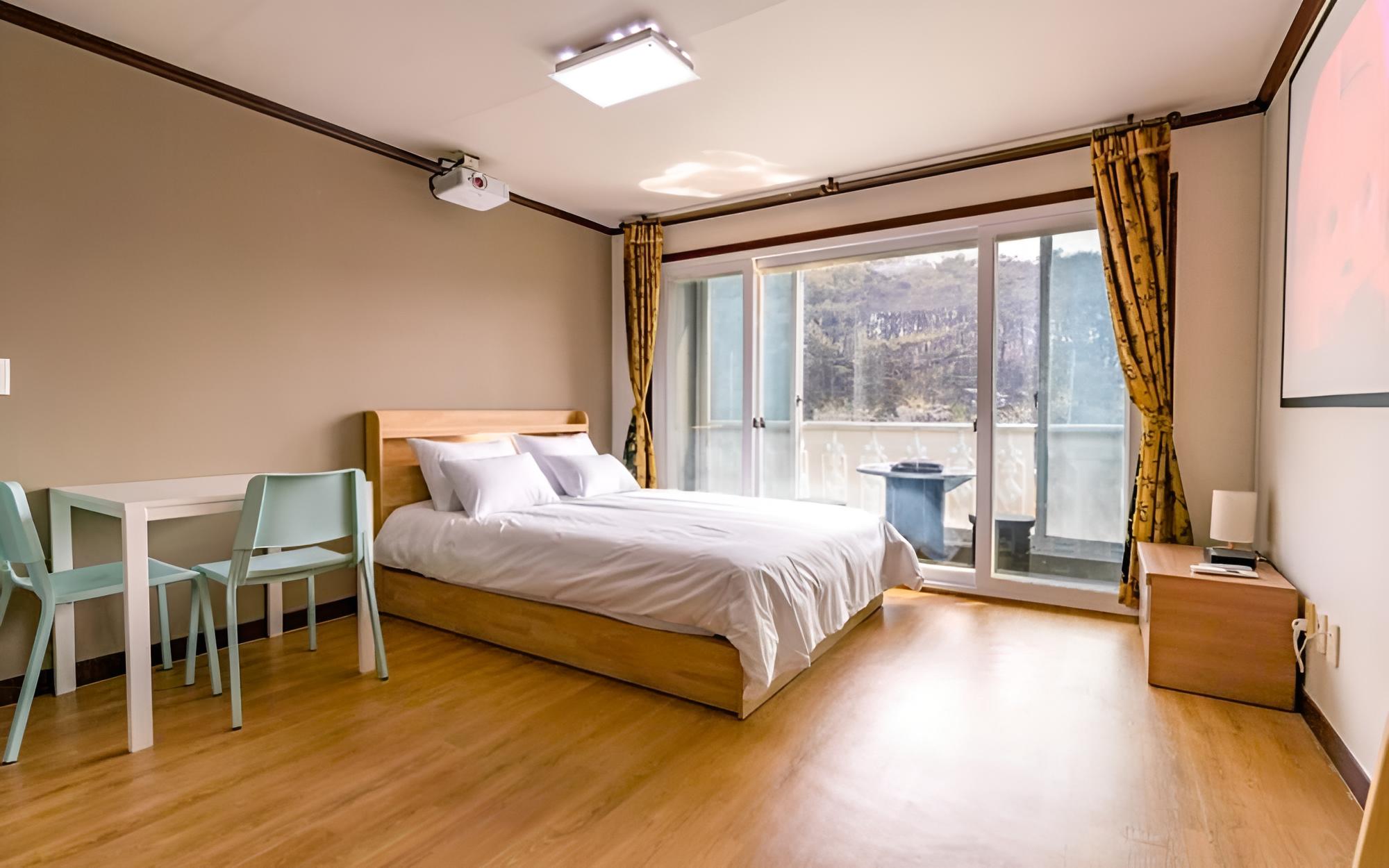 Daebudo Seonamujip Pension view 5
