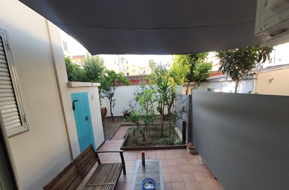 Photo 10