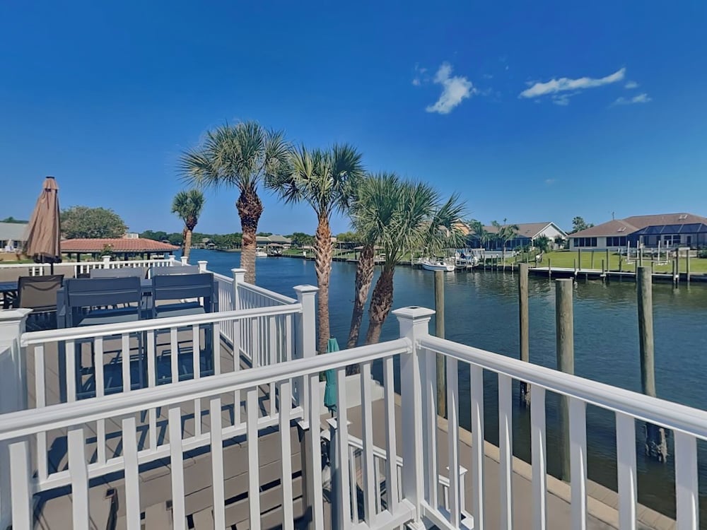 Dolphin View Oasis by Distinctive Beach Rentals