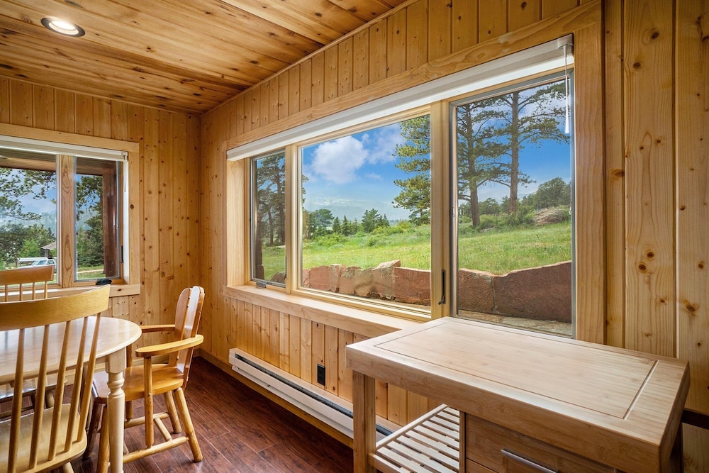 Frontier Mountain Retreat - Monthly Long-term Vacation Rental 30 Days Minimum -- Estes Park 1 Bedroom Apts by RedAwning - Property Image 35