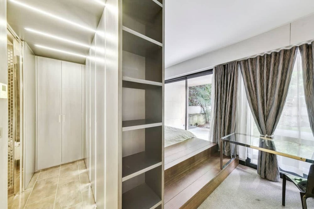 Exceptional Apartment - Near Eiffel Tower
