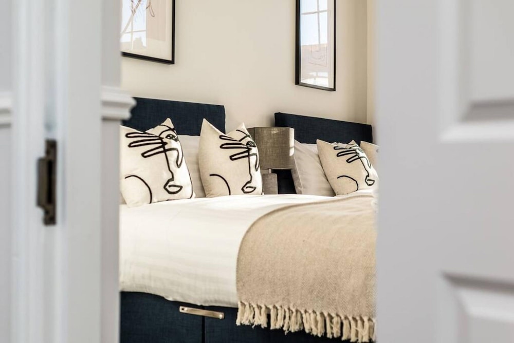 Host Apartments Seel St Townhouse Apt I