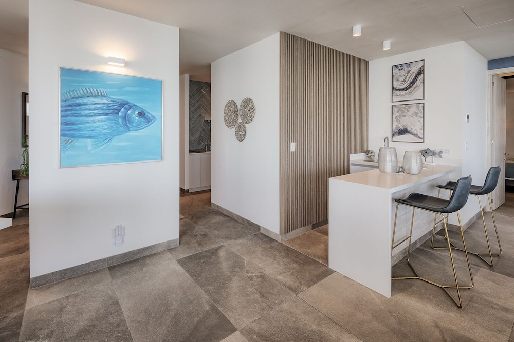 Luxury New Oceanfront Condo 5BR Sleeps 12