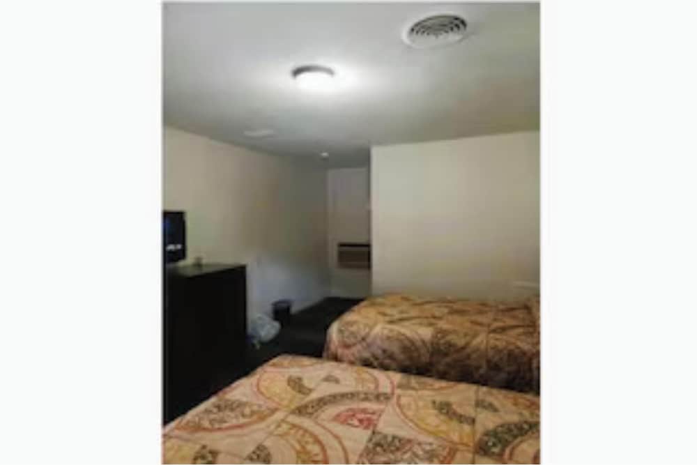 Travelers Inn by OYO Beaver, Hwy 19