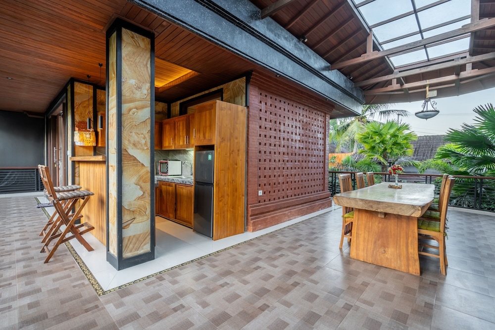Maru Fortuna Villa by Moria