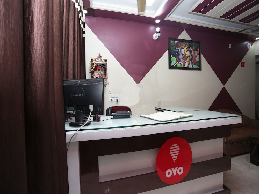 OYO 13388 Hotel Virgo