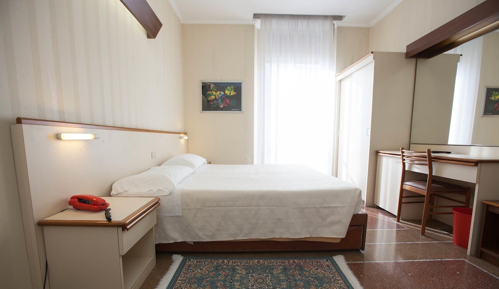 Hotel Vittoria & Orlandini - Image 1