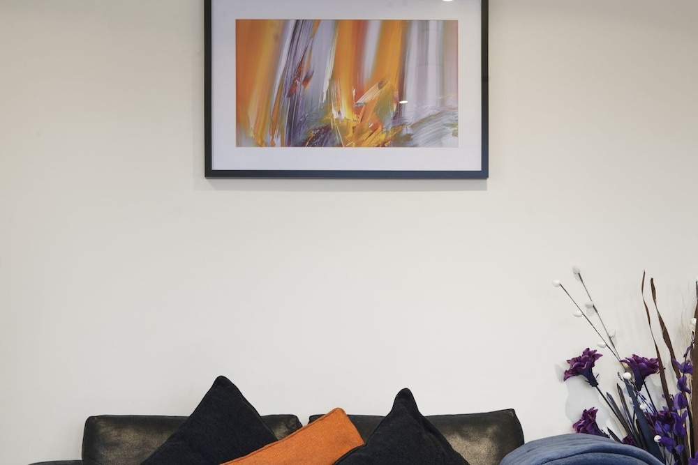 Heathrow Living Serviced Apartments by Ferndale