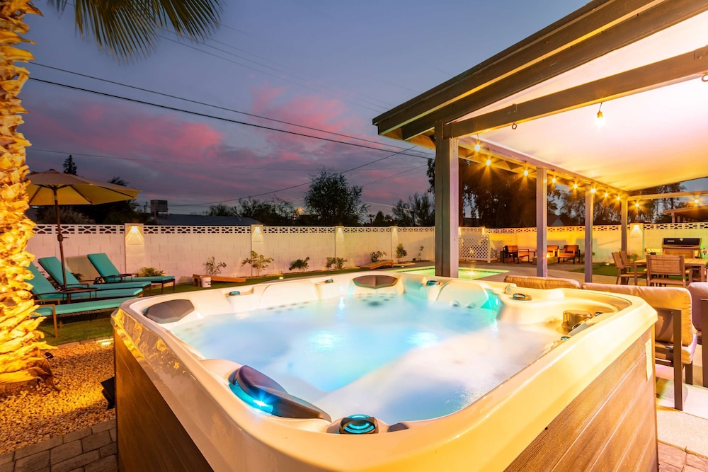 NEW The Mesquite Retreat on Oak Entertainers Oasis