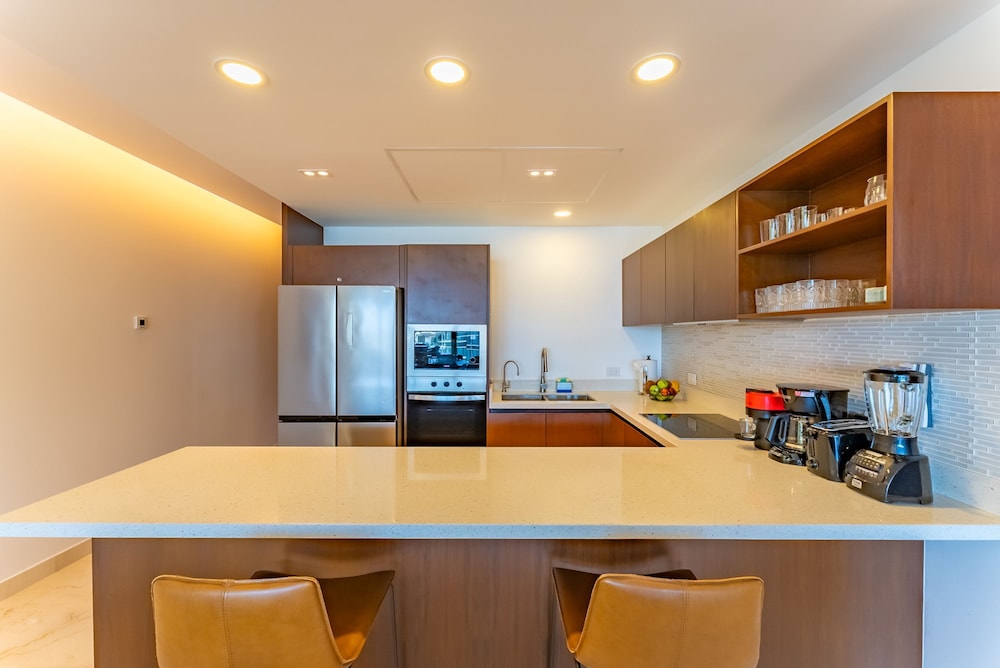 Ph Ocean Lux at Marila Condo