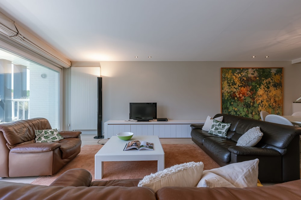 Huswell - Spacious Apartment Nearby the sea in Knokke-heist