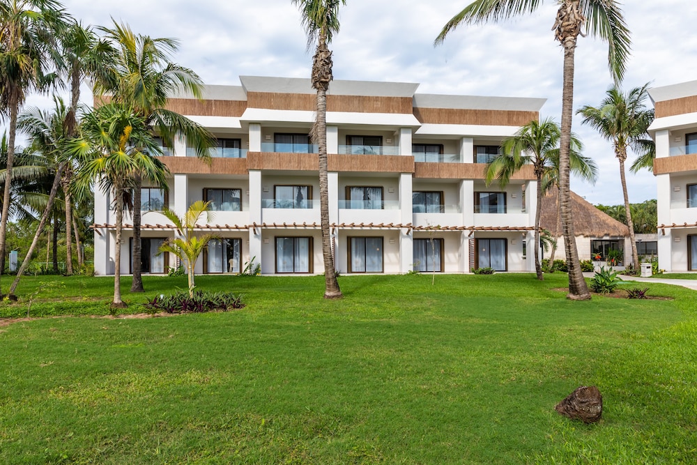 Hotel Bahia Principe Grand Tulum