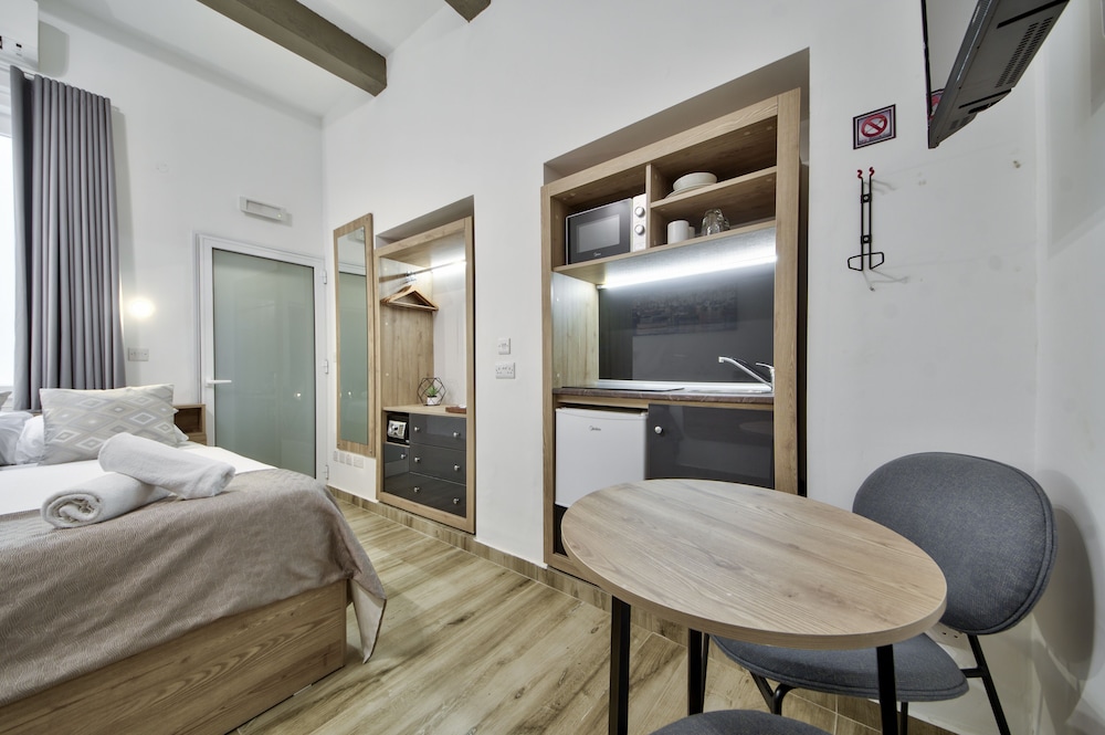 Tritoni Studios Valletta view 5