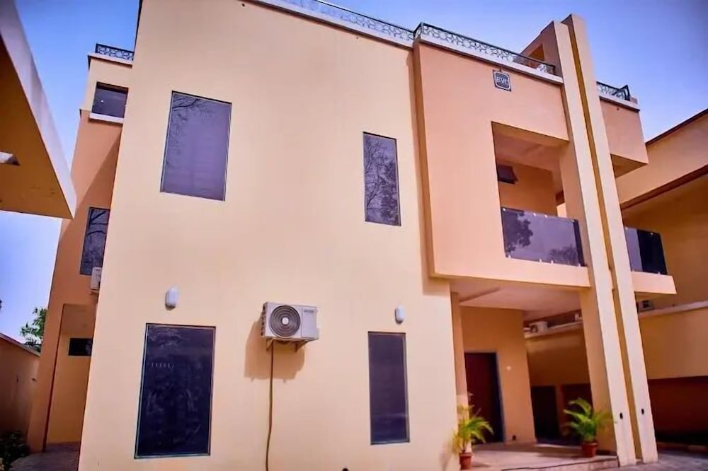 EVC Apartments