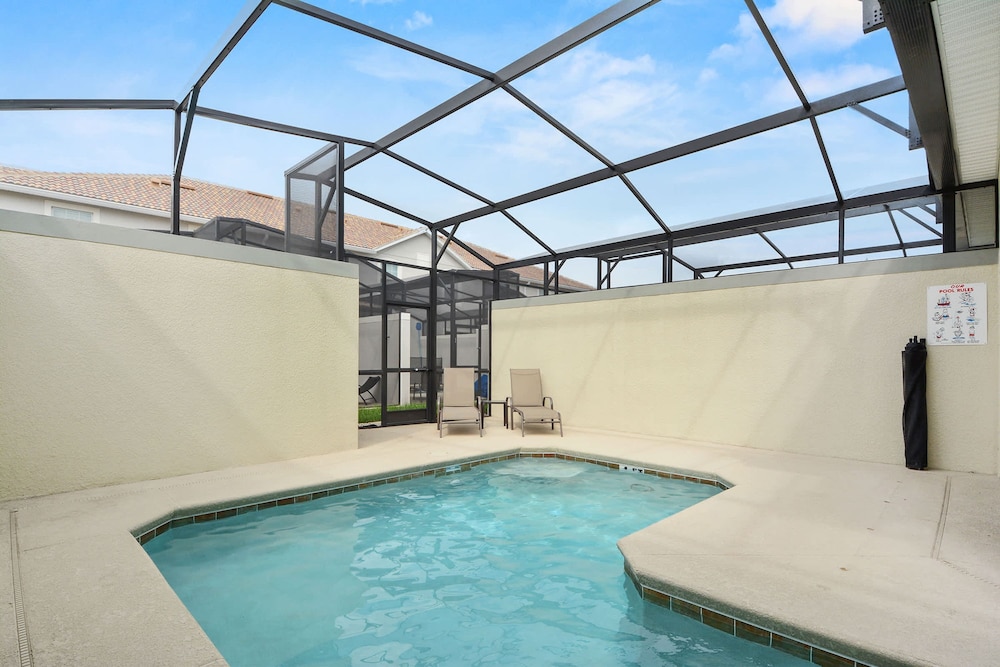 Wonderful 4Bd With Pool at Storey Lake Resort 4819