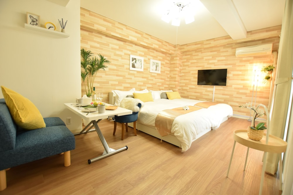 Nipponbashi Art Hotel