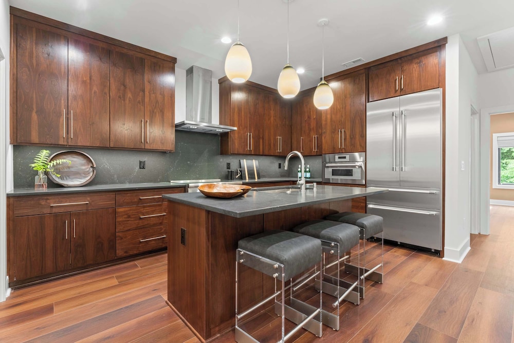 The Luxe Barn Home for 4