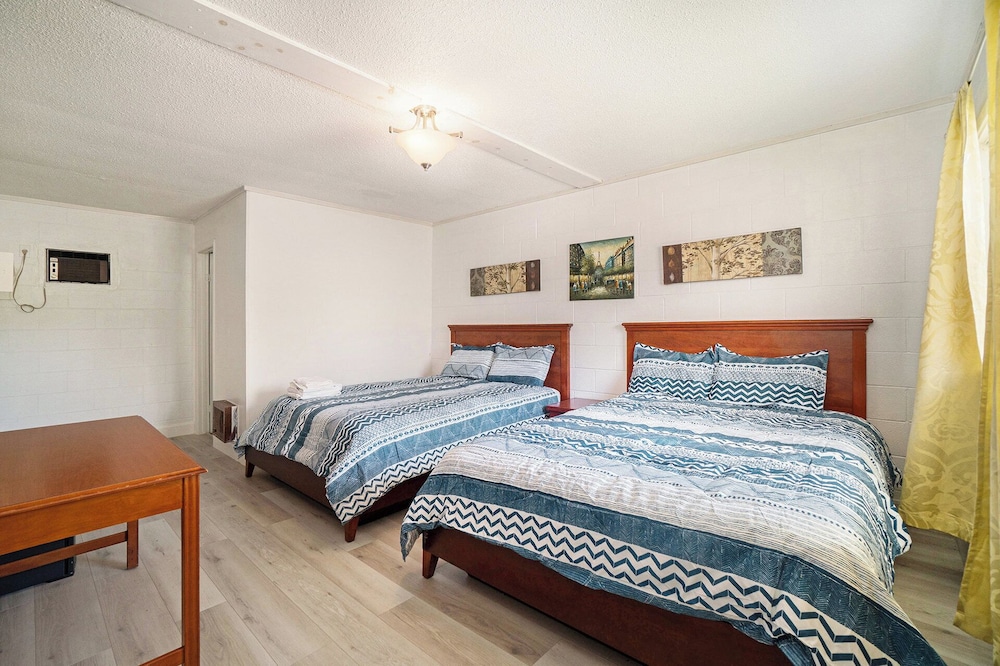 PALMERSTON LAKE MOTEL