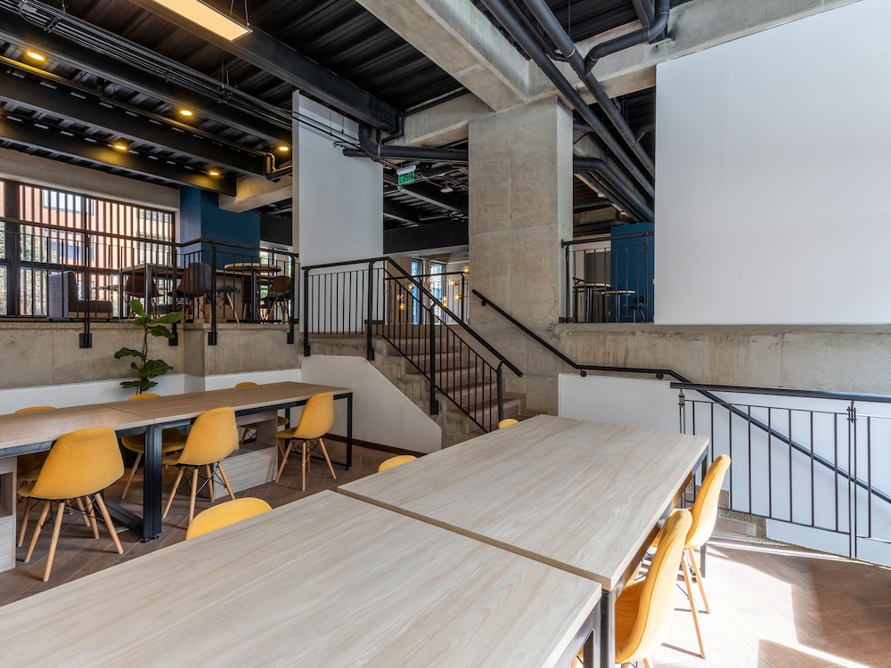 meeting & event spaces
