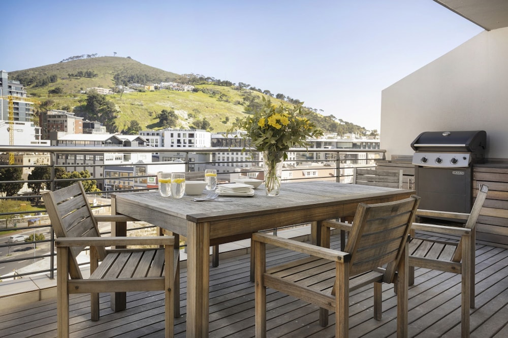 Stylish 1-bed Secure BBQ Panoramic Mountain Views