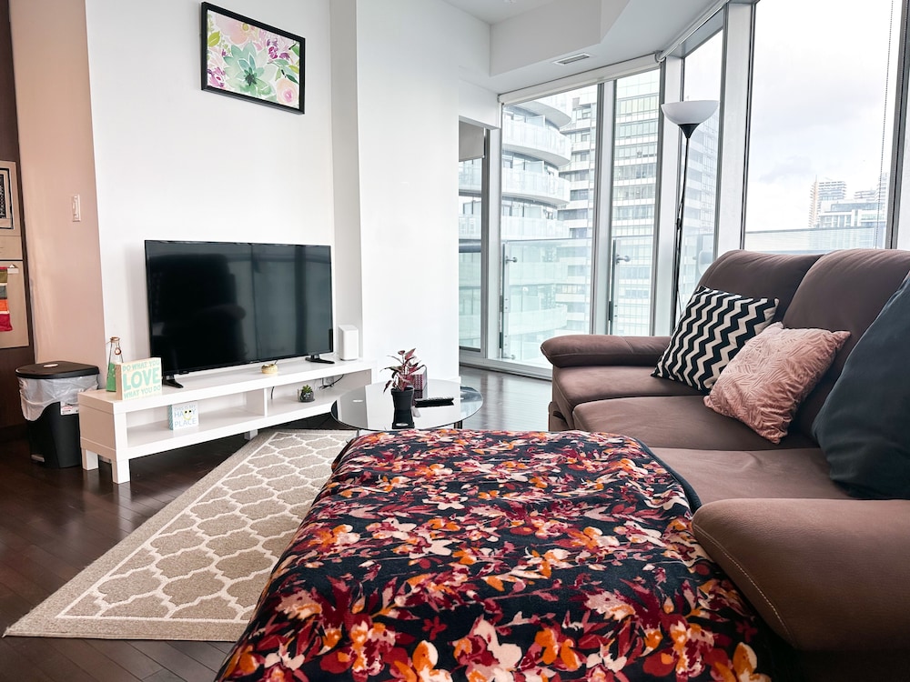 Luxury 2 Bedroom Lakeview-1