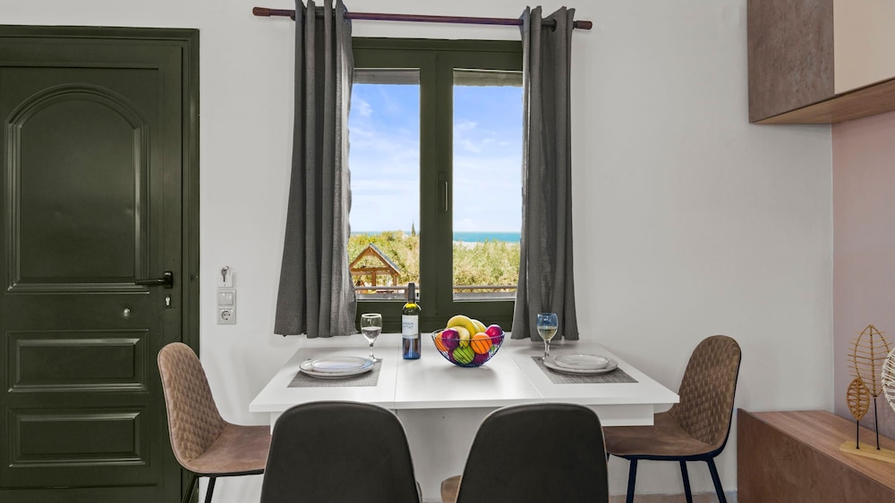 Seaside Oasis Near Heraklion Villa Maro IV Suite
