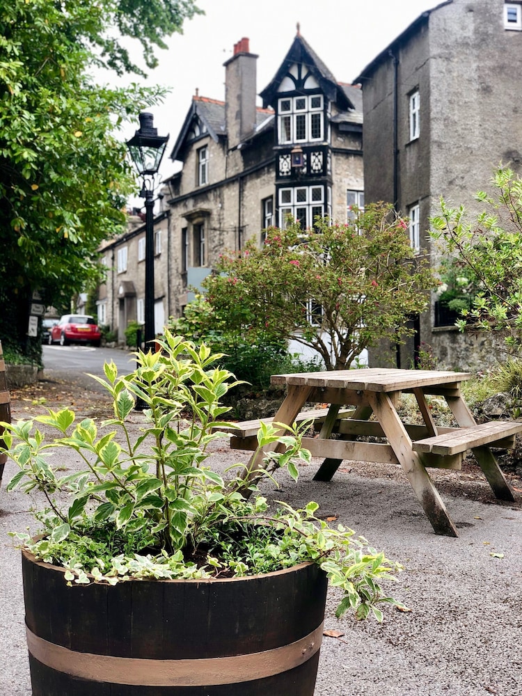 The Wheatsheaf