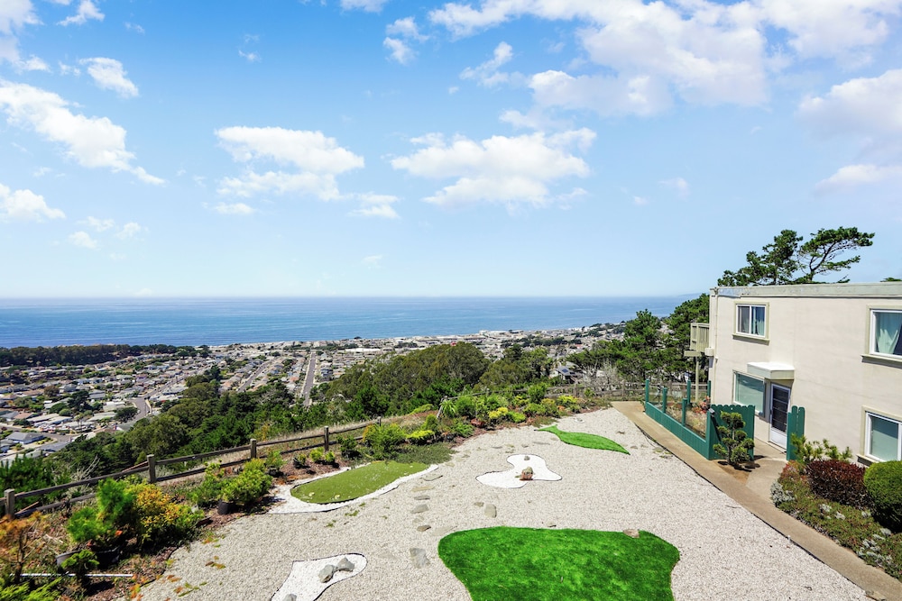 Charming 2BR Ocean Getaway in Pacifica