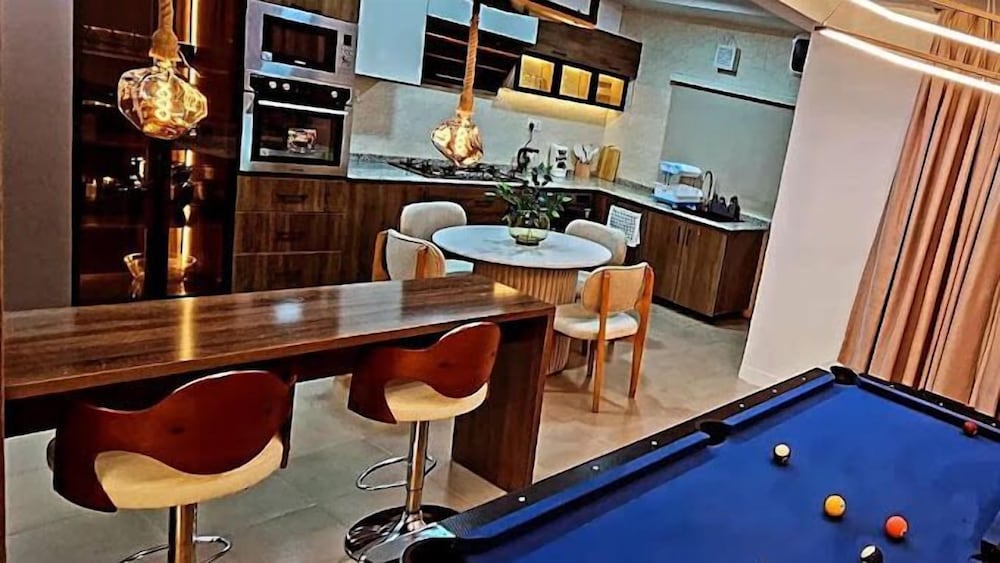 Royal Paradise Apartment