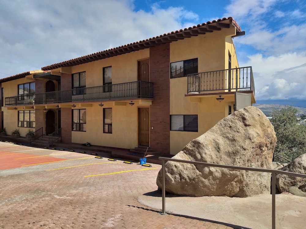 Hotel Short Stay Tecate Hotel Boutique - Image 1