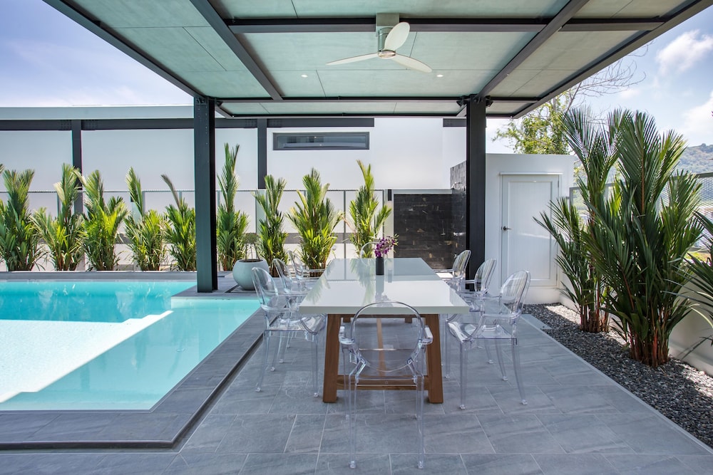 Stylish Salt Pool Villa Sunset Garden 5 view 5