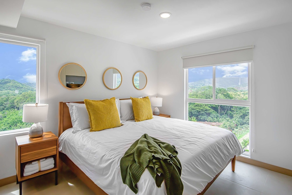 Upstay - NEW Build - Viva Jaco Condo w Epic Views
