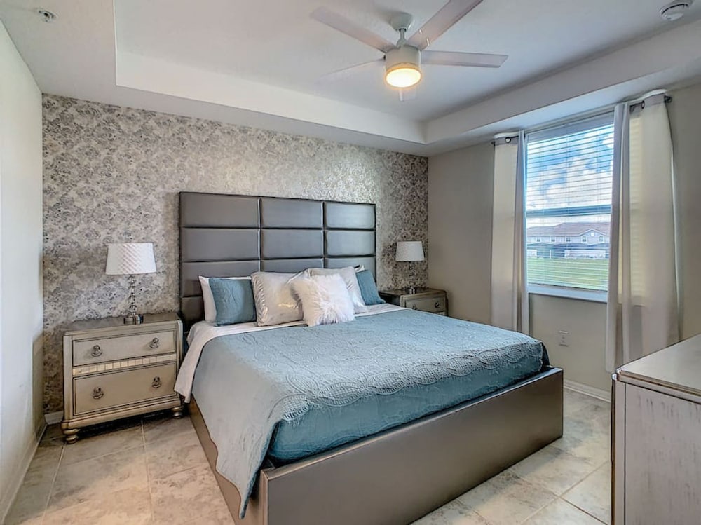 205 Luxury Condo Storey Lake Disney