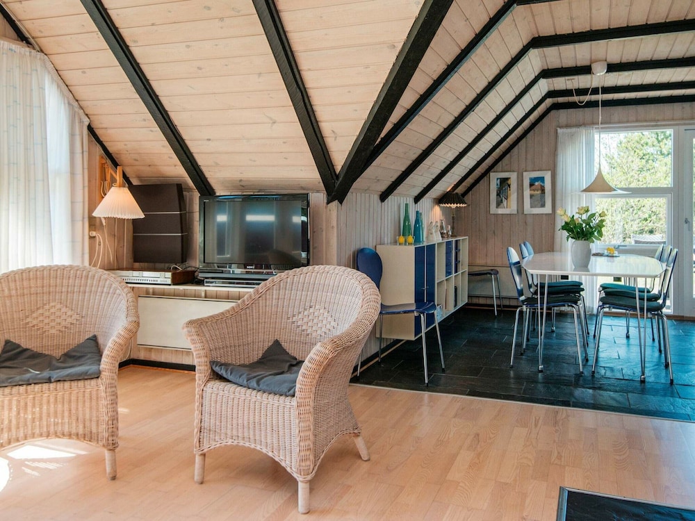 8 Person Holiday Home in Romo-by Traum view 5
