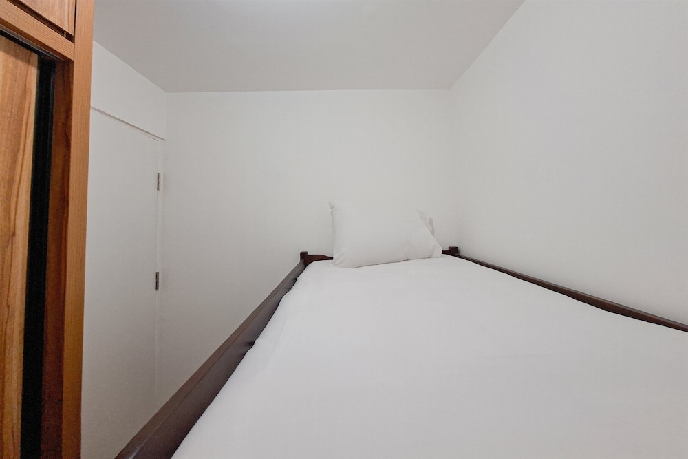 Warm And Cozy 2Br At Urbantown Serpong Apartment