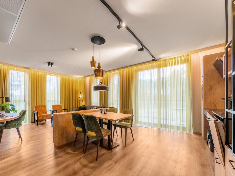 meeting & event spaces
