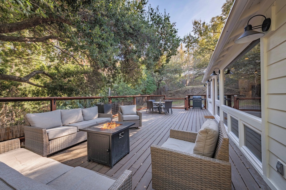 Downtown Treehouse