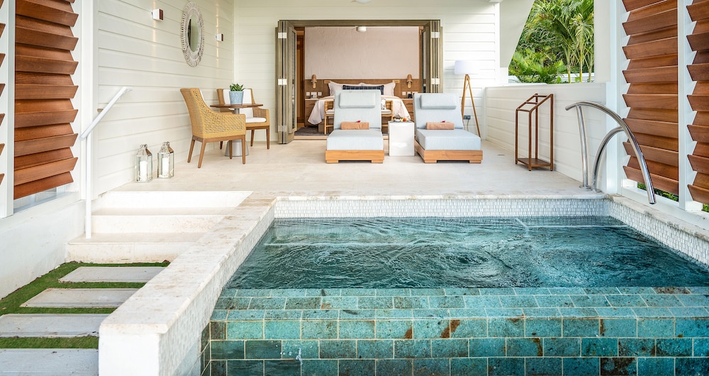 Sandals Halcyon Beach