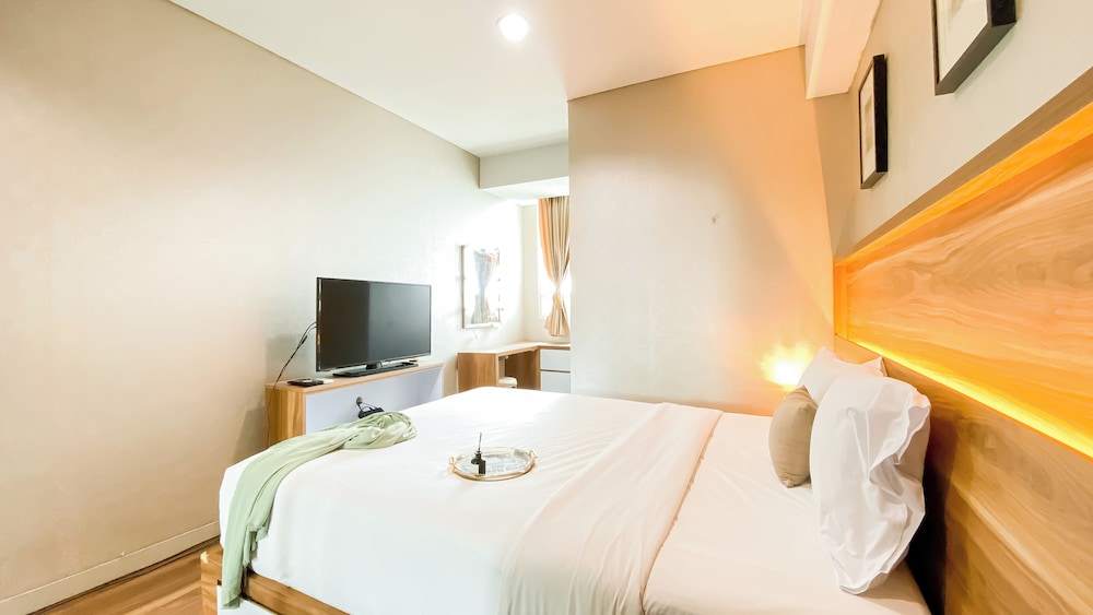 Wonderful And Homey 2Br Apartment At Springhill Terrace Residence