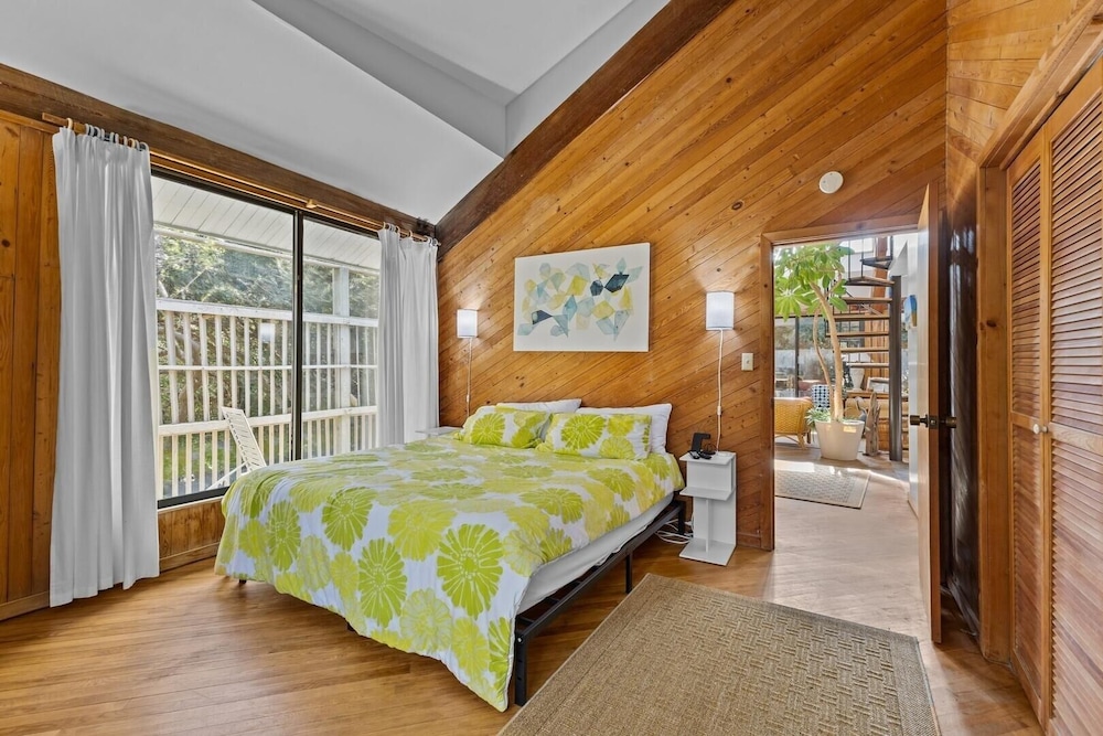 Beach Grove 3 Bedroom Home