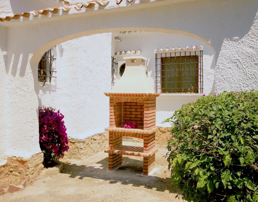 La Cartuja in Javea With 5 Bedrooms and 4 Bathrooms