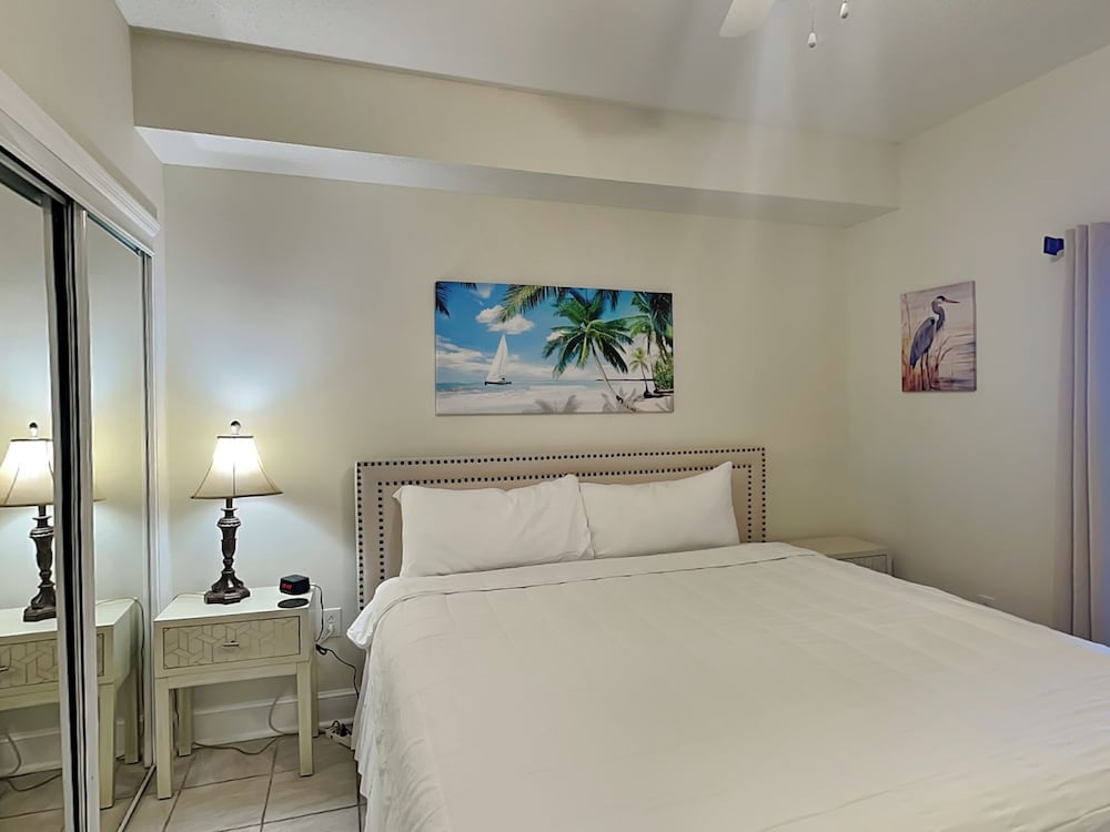 Majestic Beach Towers I by Southern Vacation Rentals view 4