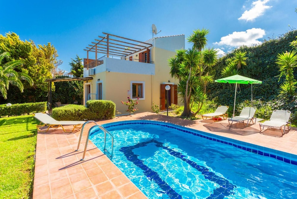 Maroulas Villas Collection