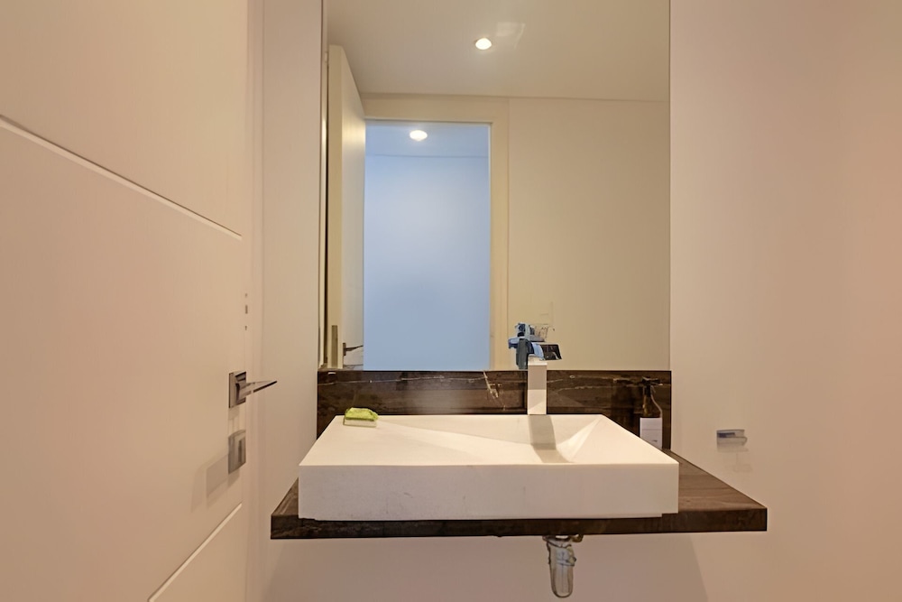 Oceana Suites Lumiere
