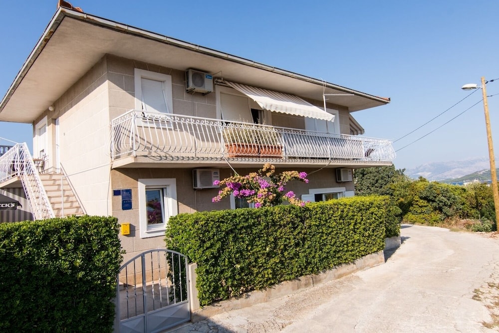 Ivica - Garden Terrace - A2 view 5