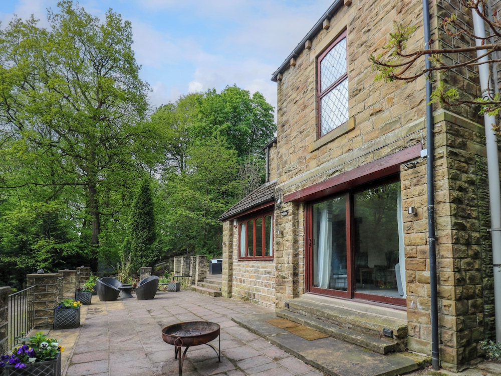 Highwood Lodge