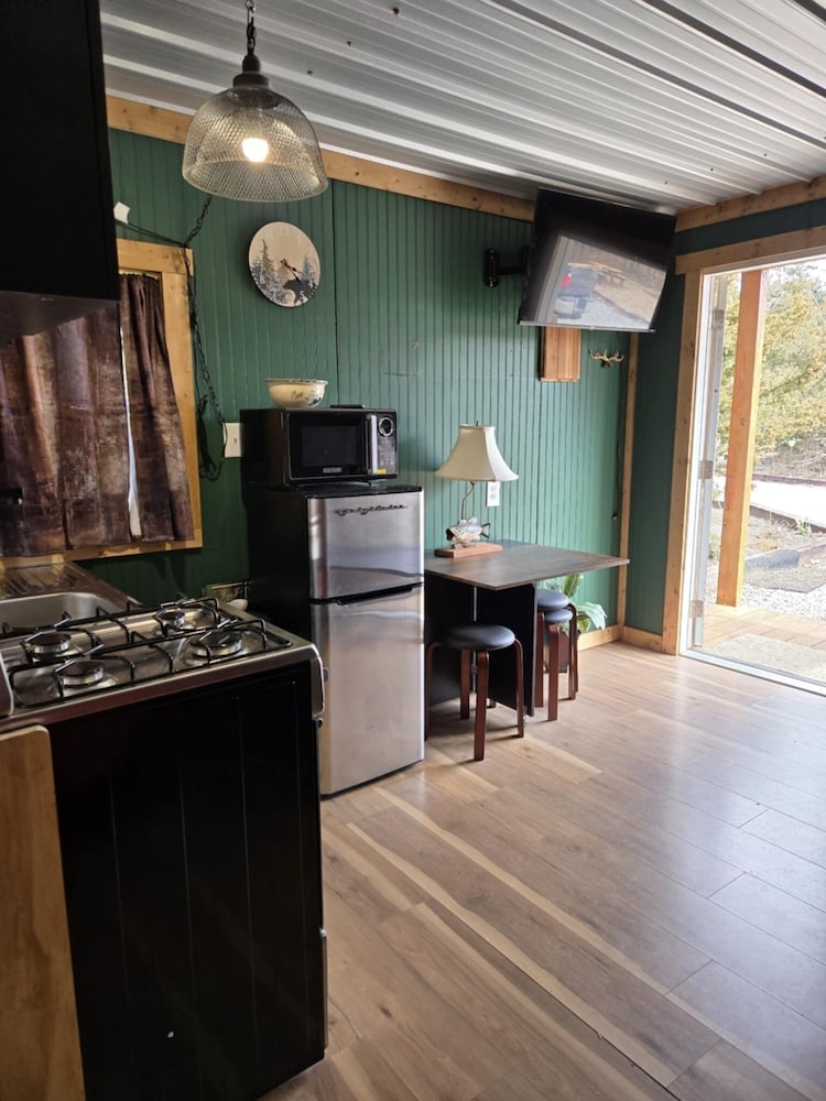 #1 ~ Modern Hunting One Room Cabin ~ Wheelchair Accessible Cabin