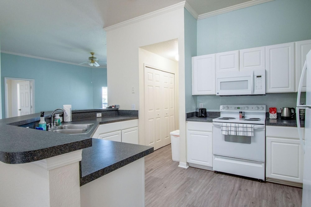 Jacksonville Vacations - Relax in Style in a Gorgeous Apartment - Property Image 1